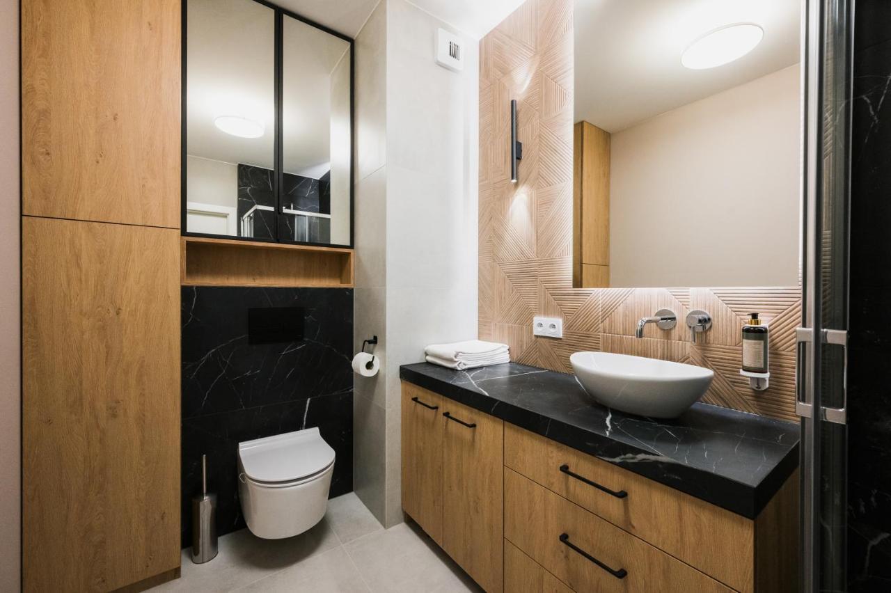 Tauron Arena Apartment With Garage - Krakow Lema エクステリア 写真