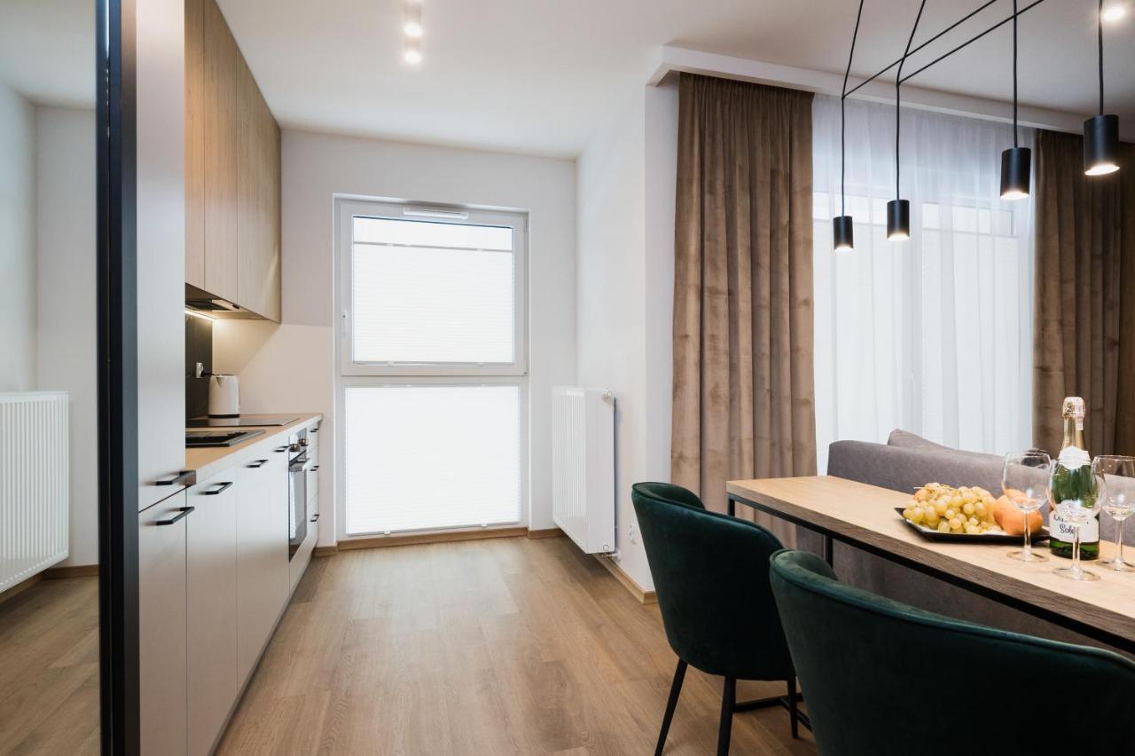 Tauron Arena Apartment With Garage - Krakow Lema エクステリア 写真