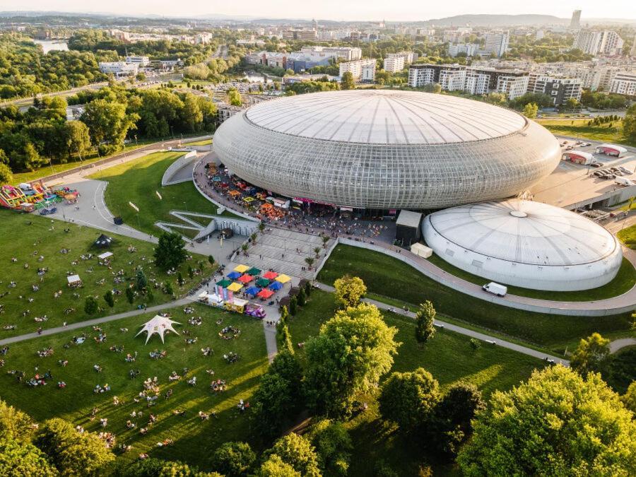 Tauron Arena Apartment With Garage - Krakow Lema エクステリア 写真